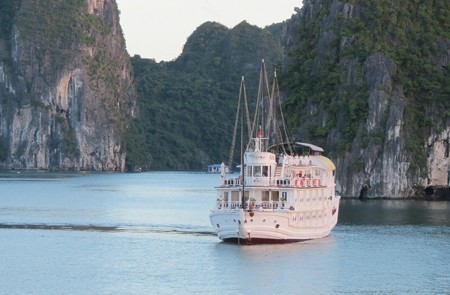 Paloma Cruise – 2 Days