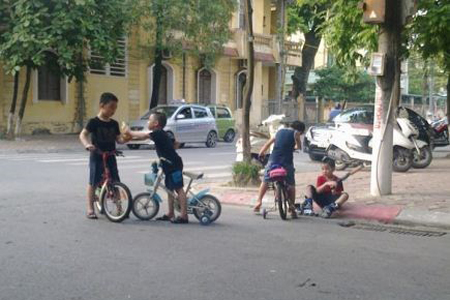 Trung Trac Street - Hanoi Tours