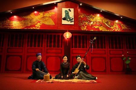 Traditional Ca tru singing performance in Hanoi