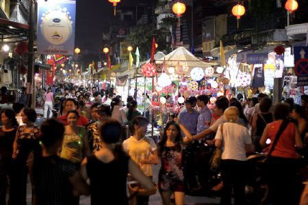 Dong Xuan Night Market