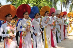 Ao Dai Festival Held in Hanoi