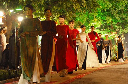 Special Showcase of Ao Dai to be Held on Ha Noi Ancient Street