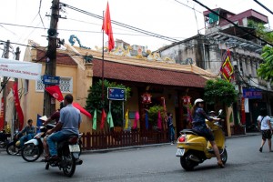 Bach Ma Temple