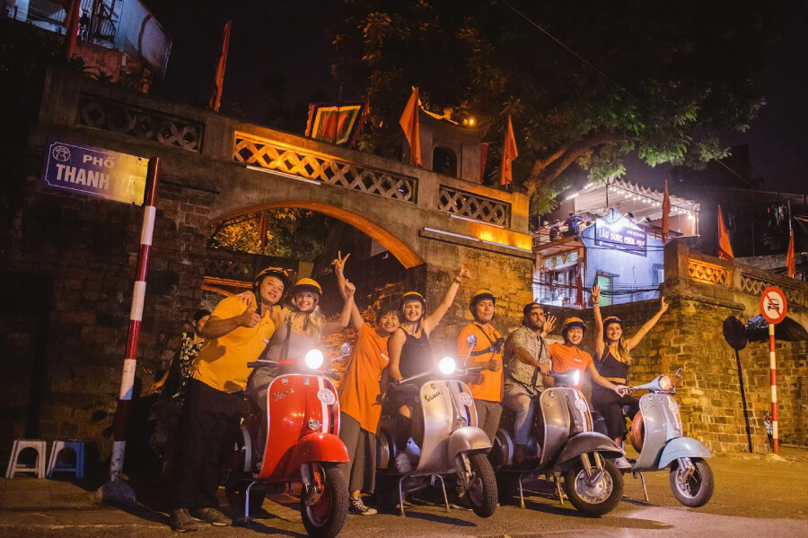 Hanoi Evening Vespa Tour - My Hanoi Tours