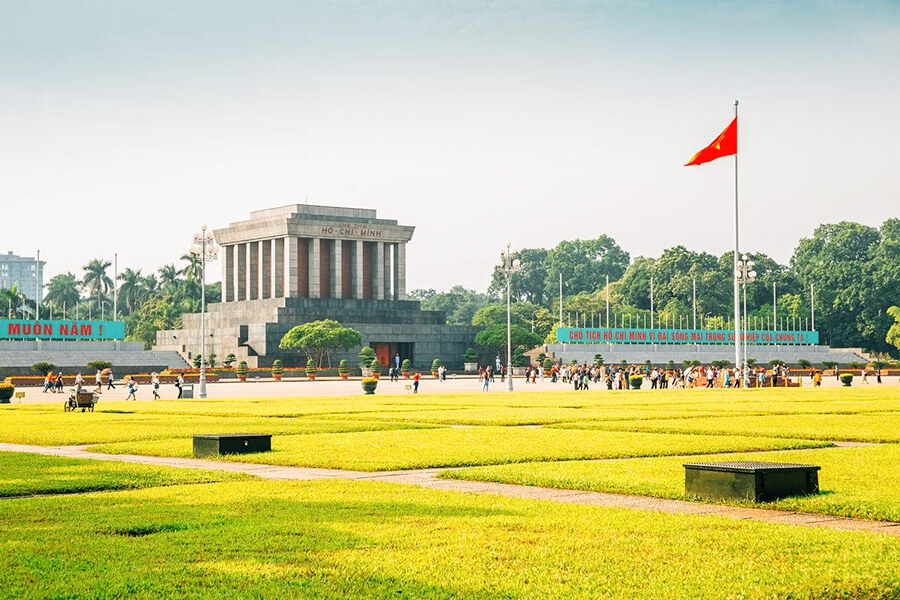 Ho Chi Minh Mausoleum - My Hanoi Tours