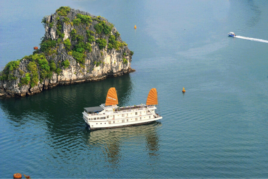 Majestic Halong Bay - Hanoi travel packages