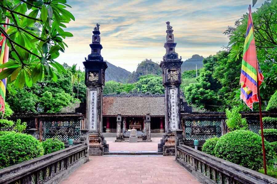 Temple of King Dinh and King Le -My Hanoi Travel Packages