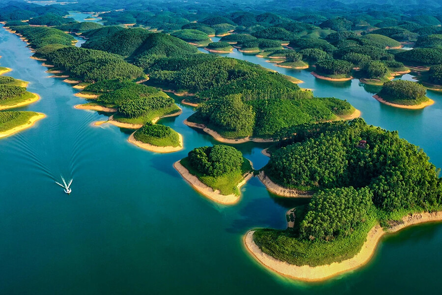 Thac Ba Lake in Yen Bai Province