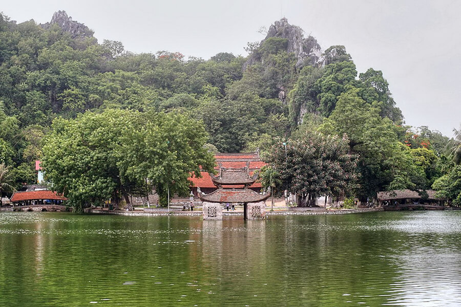 Thay Pagoda - Hanoi Day Trip