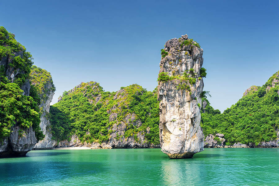 Visiting Halong Bay - Hanoi Tour Packages