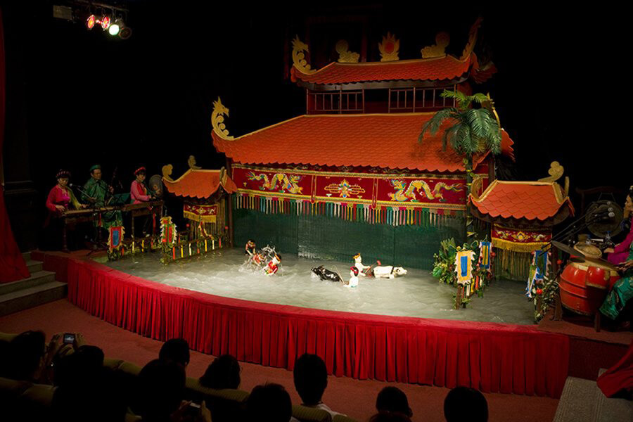 Water Puppet show - Hanoi Tours
