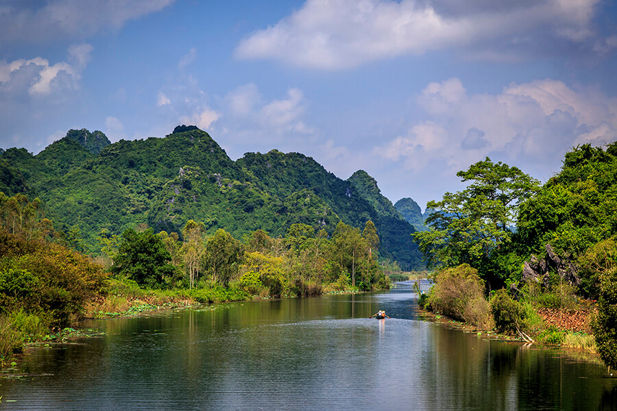 perfume pagoda Viet Nam - My Hanoi travel packages