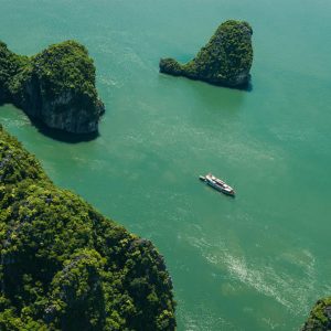 Tour halong bay vietnam