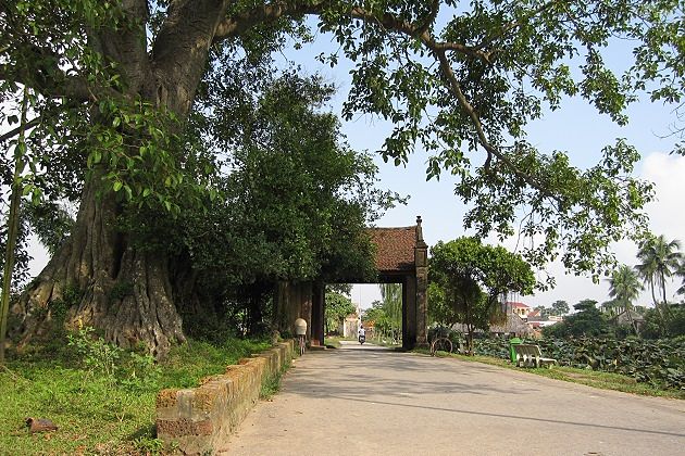 Duong Lam Ancient Village