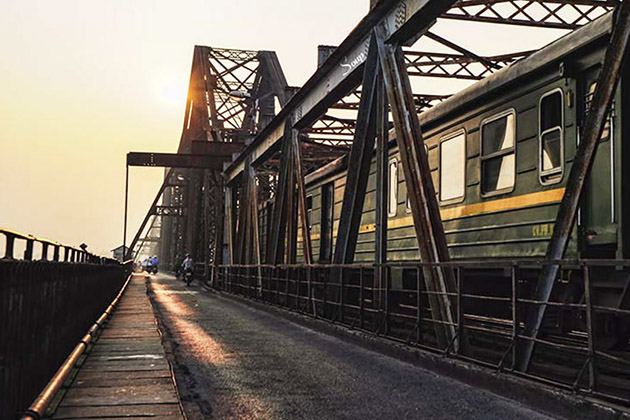 Long Bien Bridge in hanoi