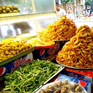 Savory Banh Tom in West Lake