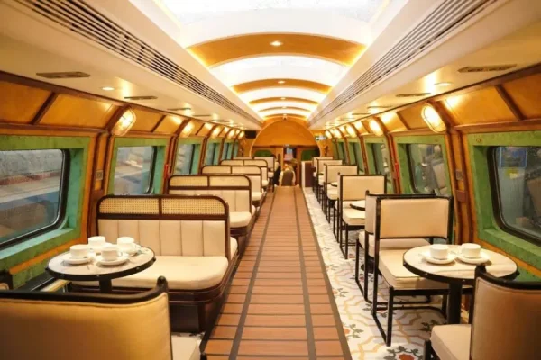 the hanoi train