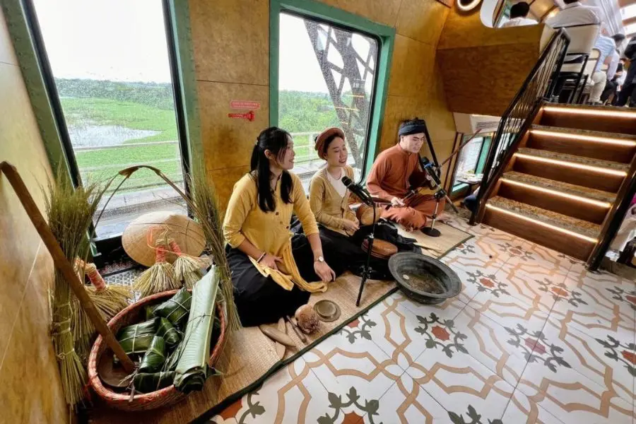the hanoi train